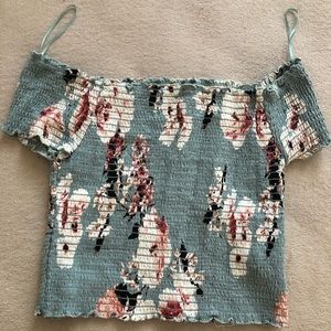 Kendall & Kylie off shoulder top